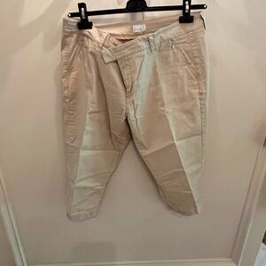 Large khaki Capri pants